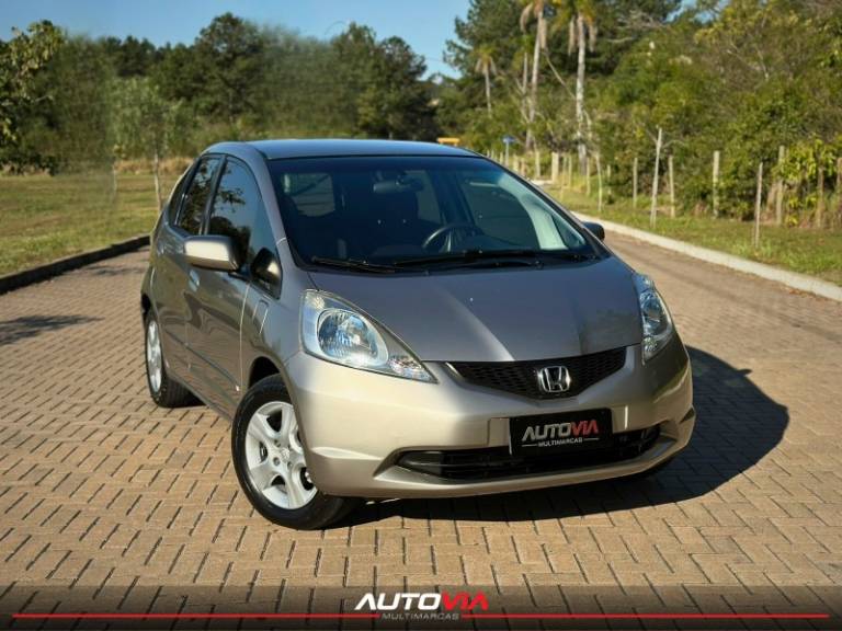HONDA - FIT - 2009/2009 - Dourada - R$ 39.900,00
