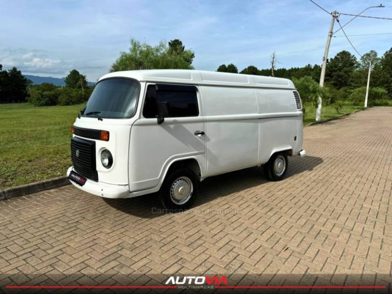 VOLKSWAGEN - KOMBI - 2008/2009 - Branca - R$ 37.900,00