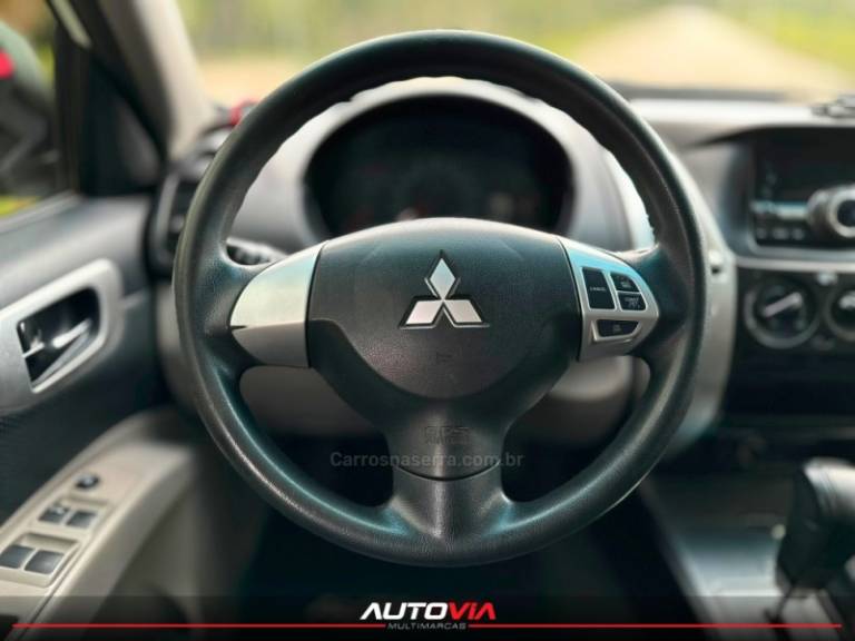 MITSUBISHI - PAJERO DAKAR - 2013/2014 - Branca - R$ 135.900,00