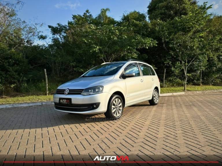 VOLKSWAGEN - SPACEFOX - 2011/2012 - Prata - R$ 41.900,00