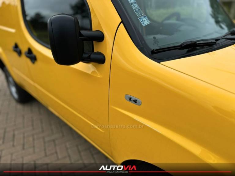 FIAT - DOBLÓ - 2015/2016 - Amarela - R$ 57.900,00
