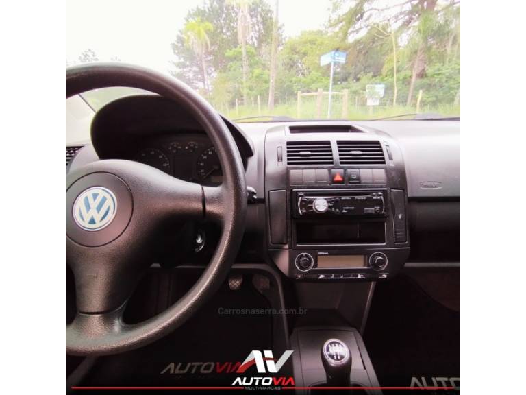 VOLKSWAGEN - POLO - 2002/2003 - Prata - R$ 26.900,00