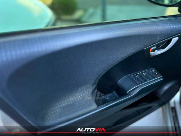 HONDA - FIT - 2009/2009 - Dourada - R$ 39.900,00