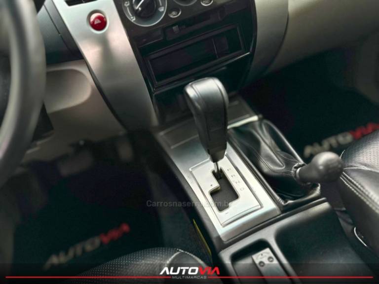 MITSUBISHI - PAJERO DAKAR - 2013/2014 - Branca - R$ 135.900,00