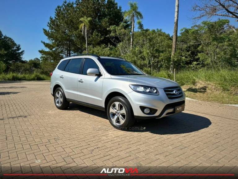 HYUNDAI - SANTA FÉ - 2011/2012 - Prata - R$ 57.900,00