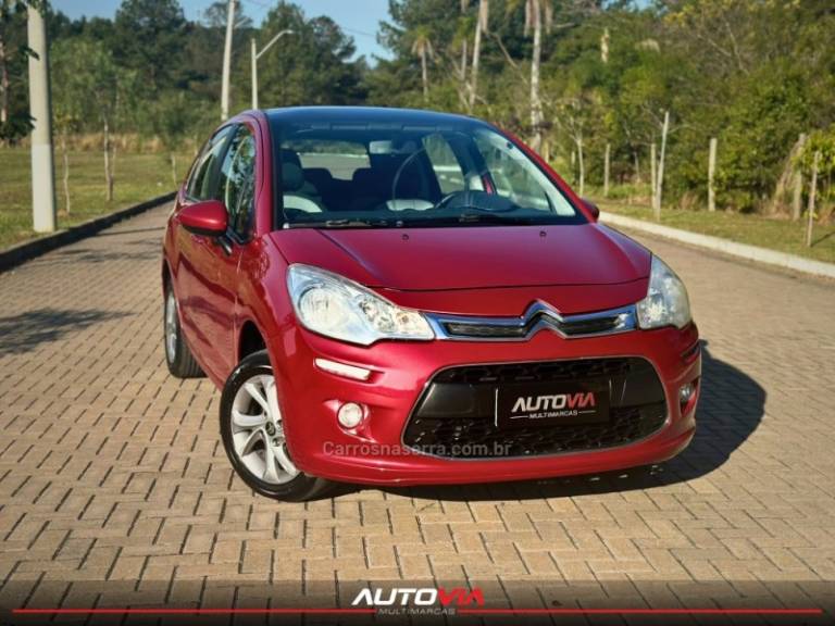 CITROËN - C3 - 2013/2014 - Vermelha - R$ 38.900,00