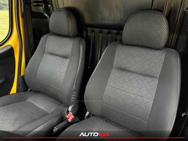 FIAT - DOBLÓ - 2015/2016 - Amarela - R$ 57.900,00