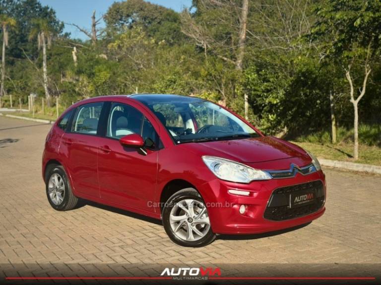 CITROËN - C3 - 2013/2014 - Vermelha - R$ 38.900,00