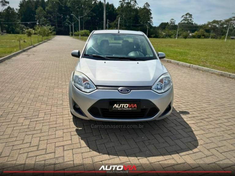 FORD - FIESTA - 2012/2013 - Prata - R$ 35.900,00