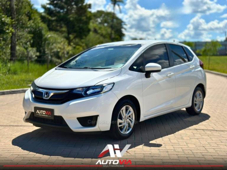 HONDA - FIT - 2016/2017 - Branca - R$ 68.900,00