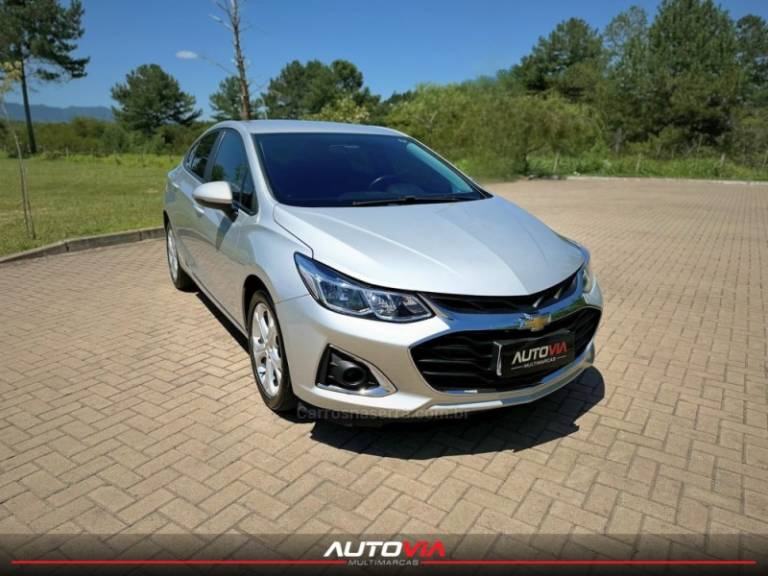 CHEVROLET - CRUZE - 2021/2022 - Prata - R$ 105.900,00
