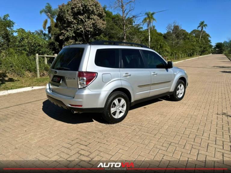 SUBARU - FORESTER - 2009/2010 - Cinza - R$ 42.900,00