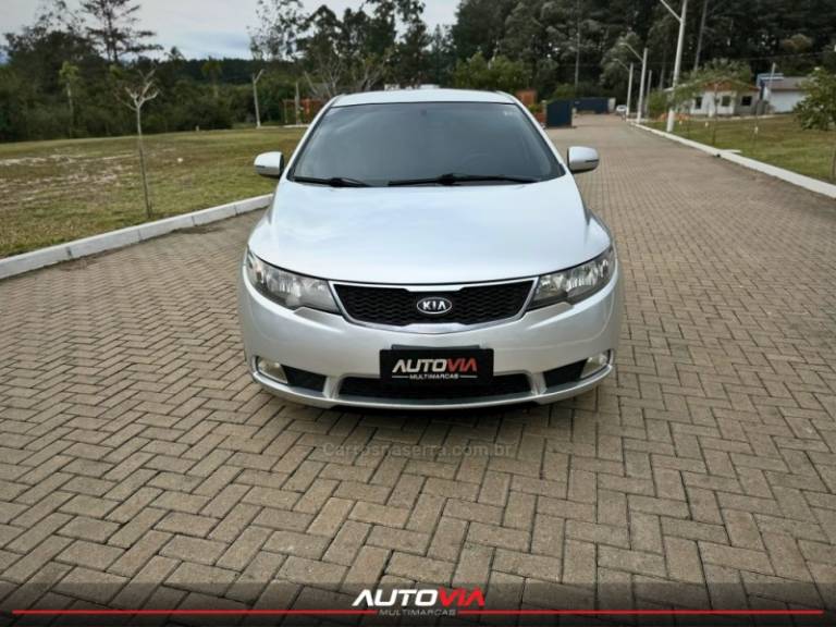 KIA MOTORS - CERATO - 2012/2012 - Prata - R$ 52.900,00