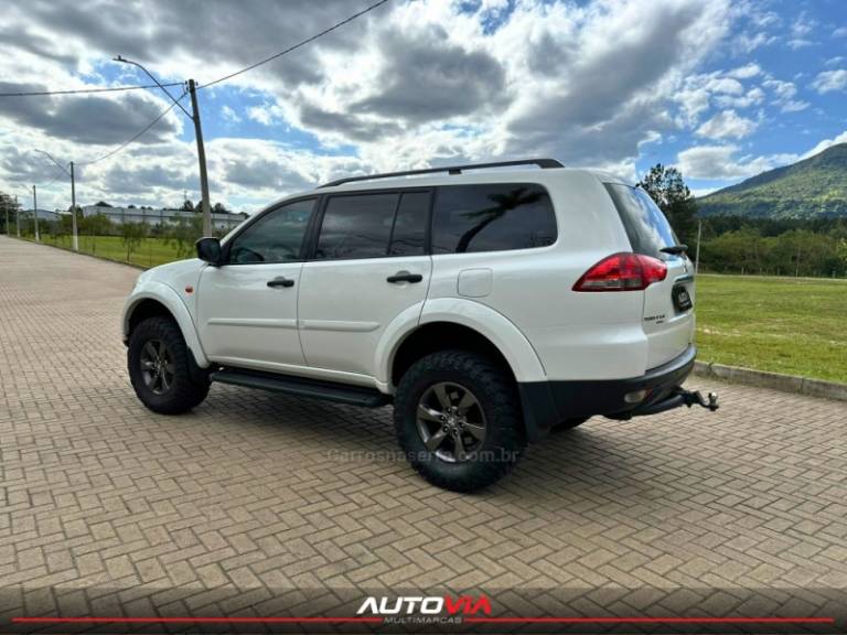 MITSUBISHI - PAJERO DAKAR - 2013/2014 - Branca - R$ 135.900,00