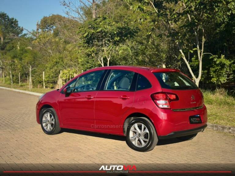 CITROËN - C3 - 2013/2014 - Vermelha - R$ 38.900,00