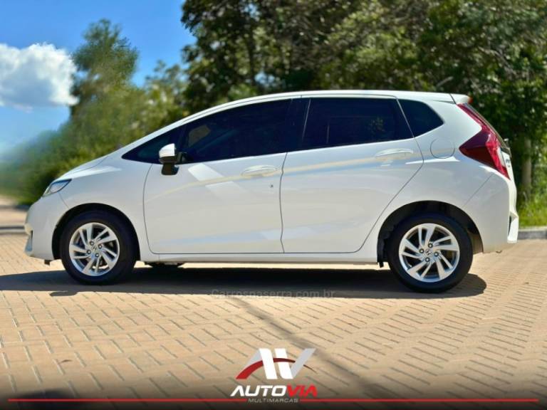 HONDA - FIT - 2016/2017 - Branca - R$ 68.900,00