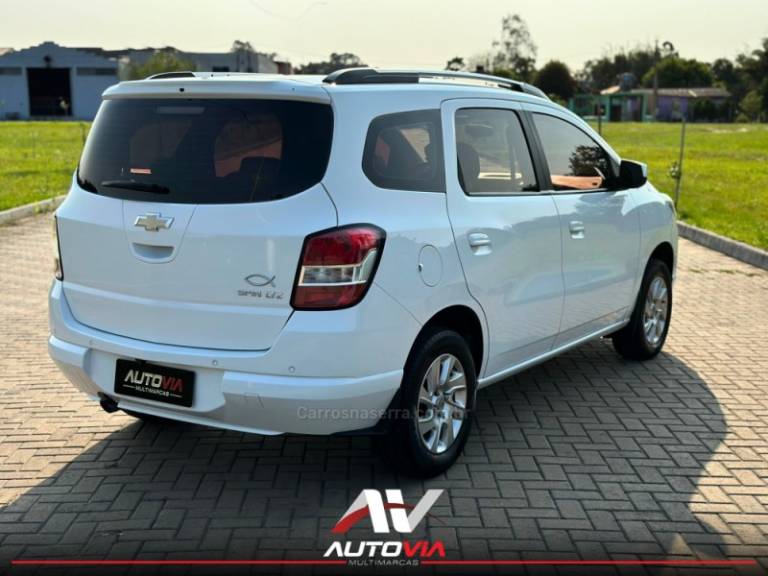 CHEVROLET - SPIN - 2016/2016 - Branca - R$ 63.900,00