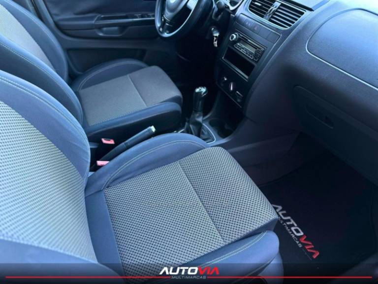 VOLKSWAGEN - SPACEFOX - 2011/2012 - Prata - R$ 39.900,00